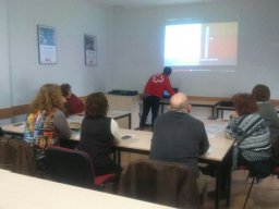 TALLER MANEJO TELEFONO MOVIL 14-03-2016